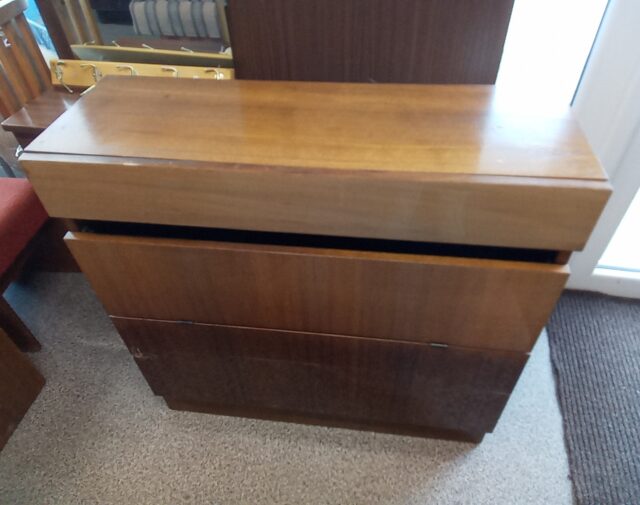 Patalynės spintelė