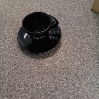 Puodelis ir lėkštutė