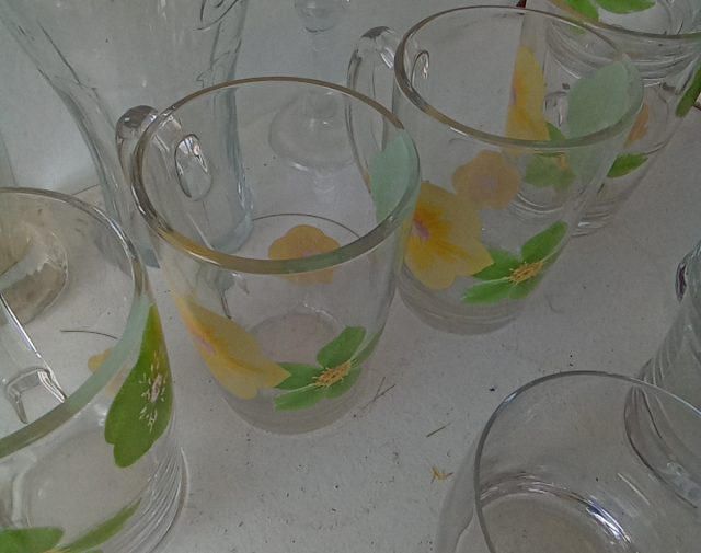 Stikliniai puodeliai