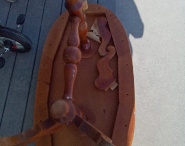 Stalas reik pasiremontuoti