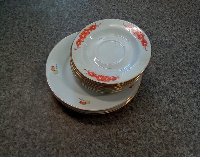 Lėkštės  ir lėkštutės