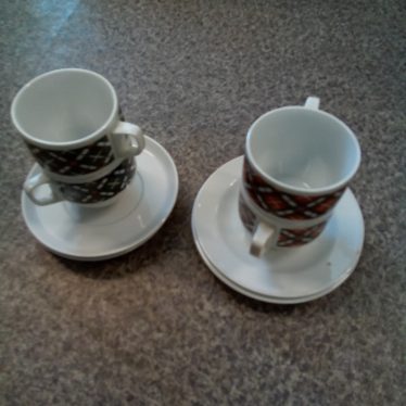 Puodeliai ir lėkštutės