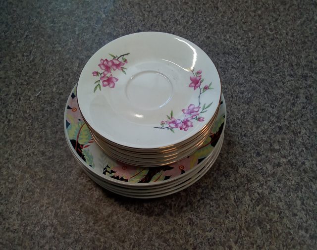 Lėkštės  ir lėkštutės