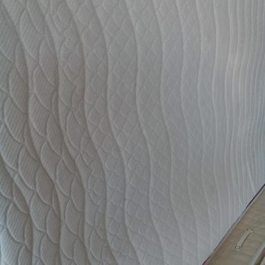 Du vienguliai čiužiniai