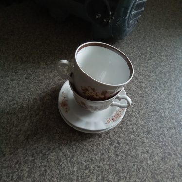 Puodeliai ir lėkštutės