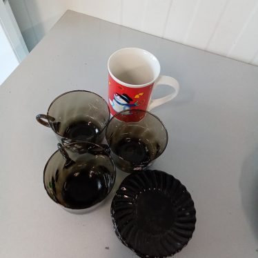 Puodeliai ir lėkštutės