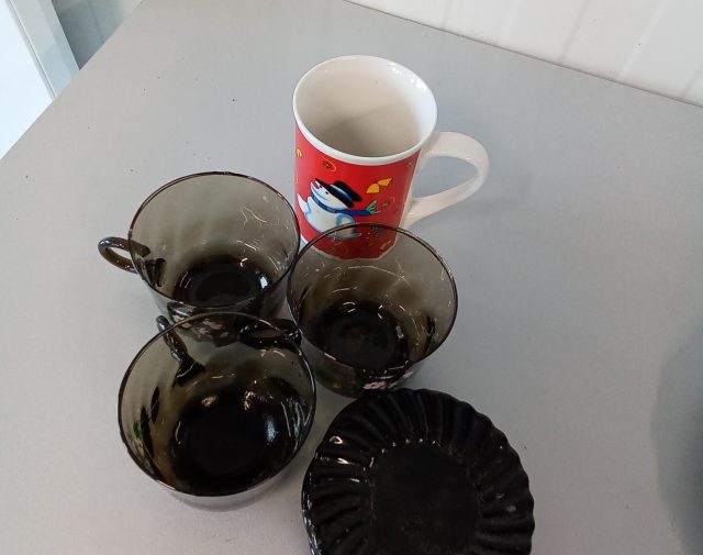 Puodeliai ir lėkštutės