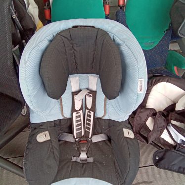 Auto kėdutė