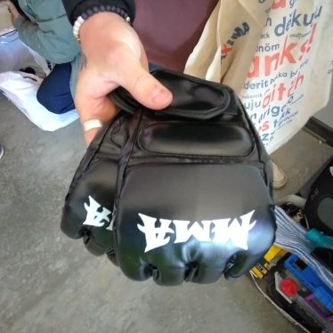 MMA pirštinės