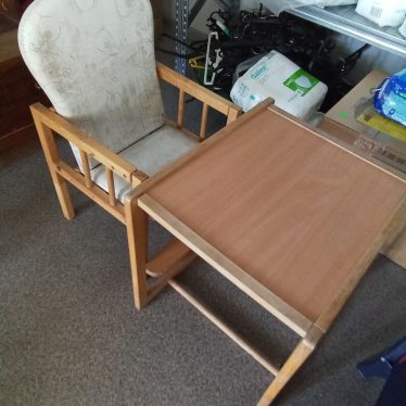Staliukas ir kėdutė