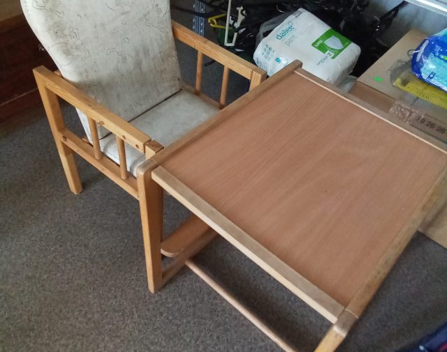 Staliukas ir kėdutė