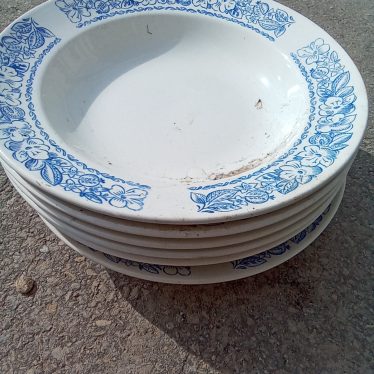 6 lėkštės