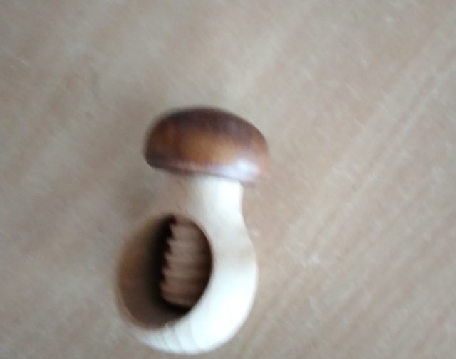 Riešutų traiškiklis