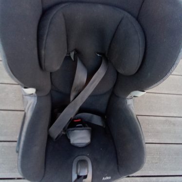 Automobilių kėdutė