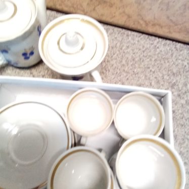 Puodeliai ir lėkštutės