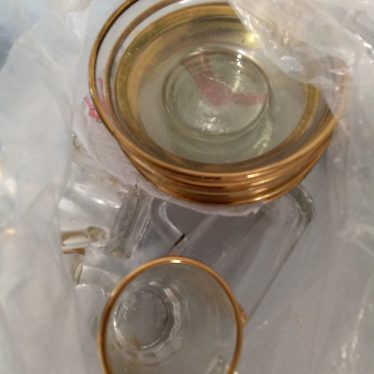 Puodeliai ir lėkštutės