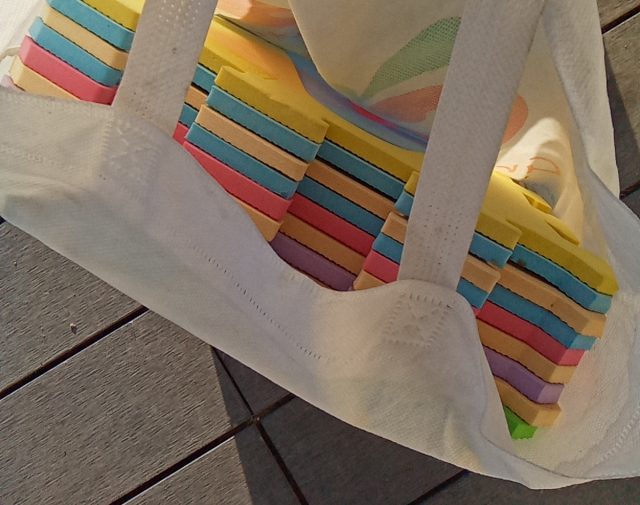 Raidelių kilimukas vaikam