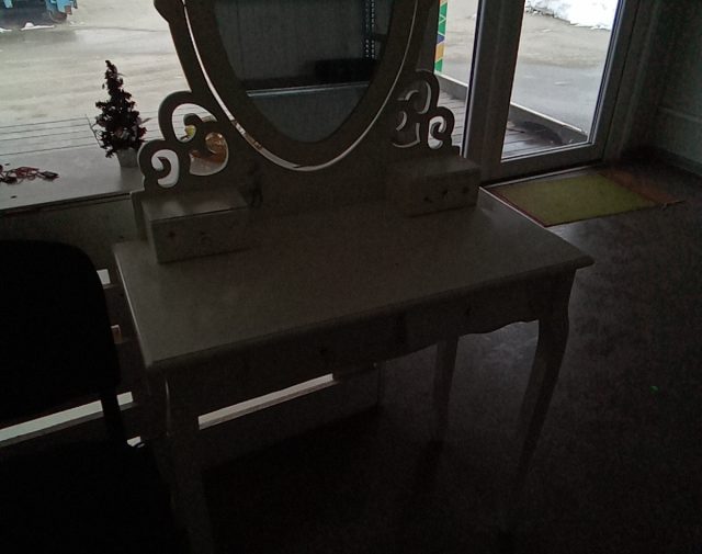 Kosmetinis staliukas