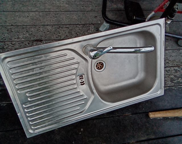 Kriauklė su maišytuvu