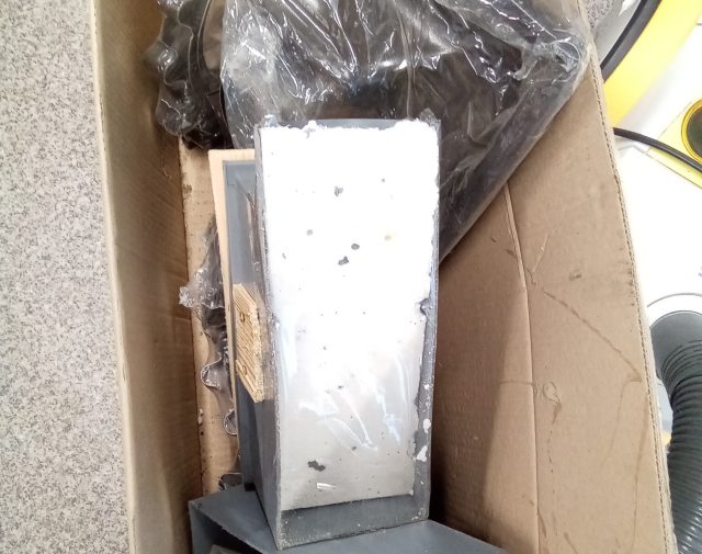 Lietvamzdžiu tvirtinimo detalės