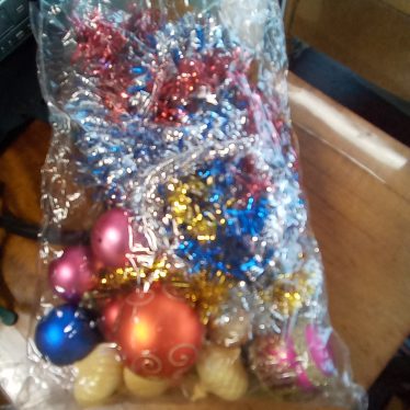 Girliandos ir eglės žaisliukai