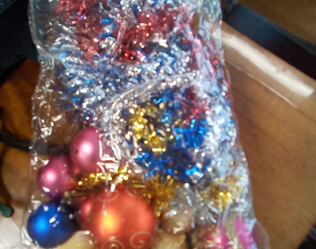 Girliandos ir eglės žaisliukai