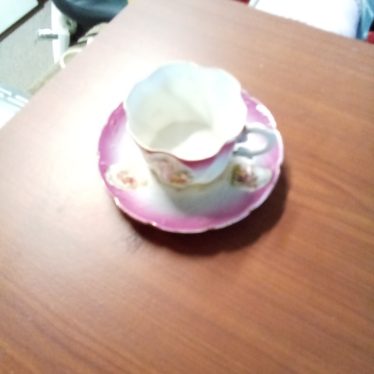 Puodeliai ir lėkštutės