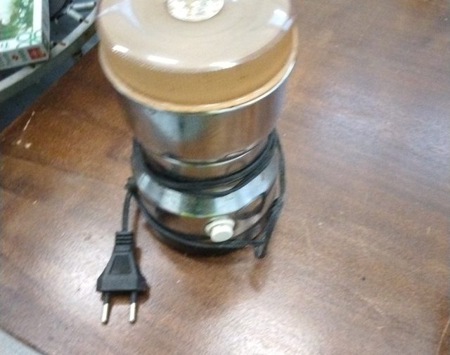 Kavos pupelių malimo mašina