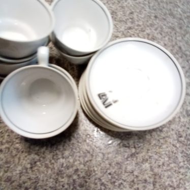 Puodeliai ir lėkštutės