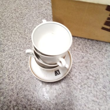 Puodeliai ir lėkštutės