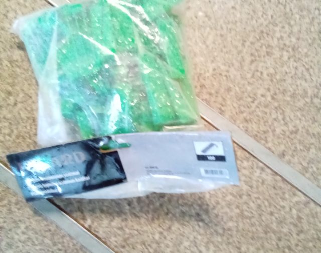 Plytelių lyginimo kaiščiai