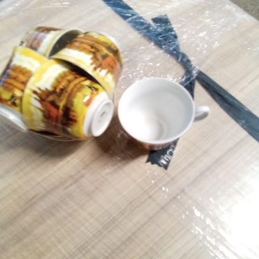 Puodeliai ir lėkštutės