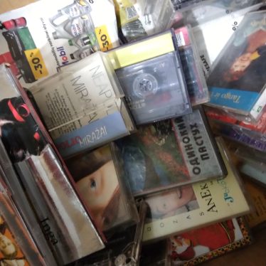 Kompaktai ir kasetės