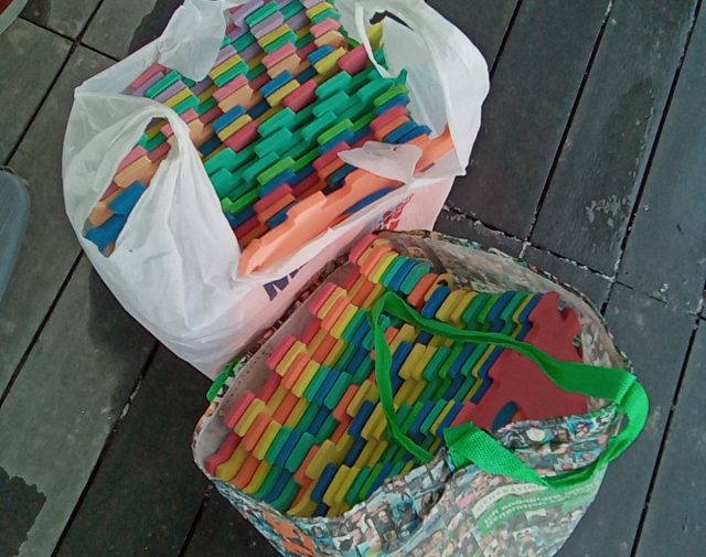 Raidelių kilimukas vaikams