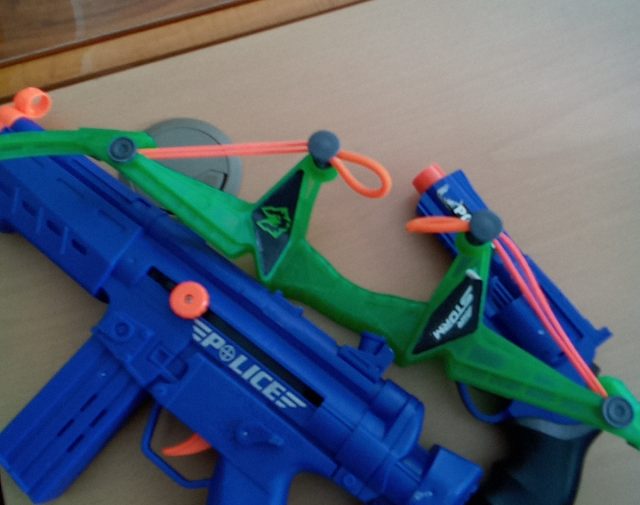 Žaisliniai šautuvai