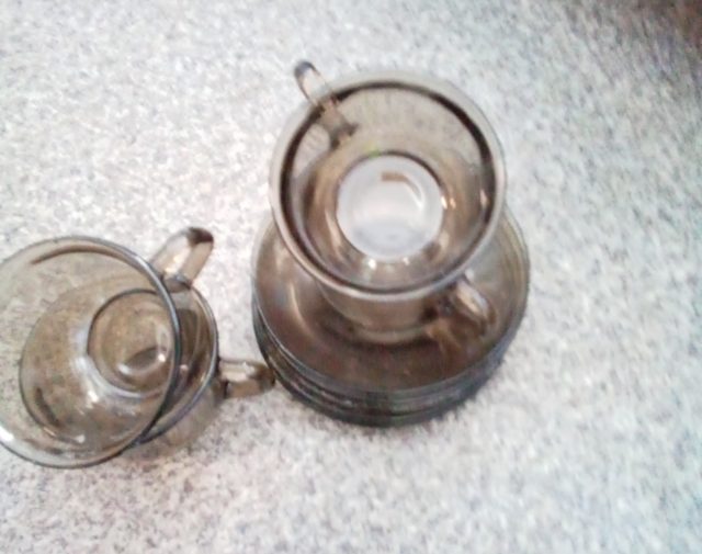 Puodeliai ir lėkštutės