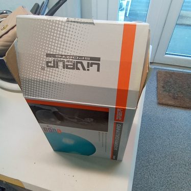 Pripučiamas kamuolys su pompa