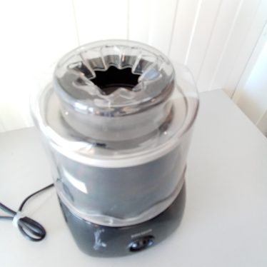 Ledų gamybos aparatas