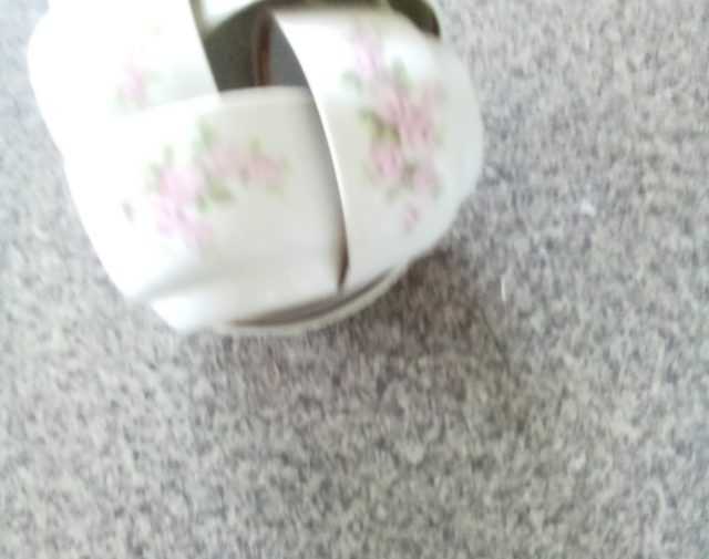 Puodeliai ir lėkštutės