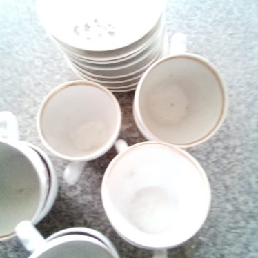 Puodeliai ir lėkštutės