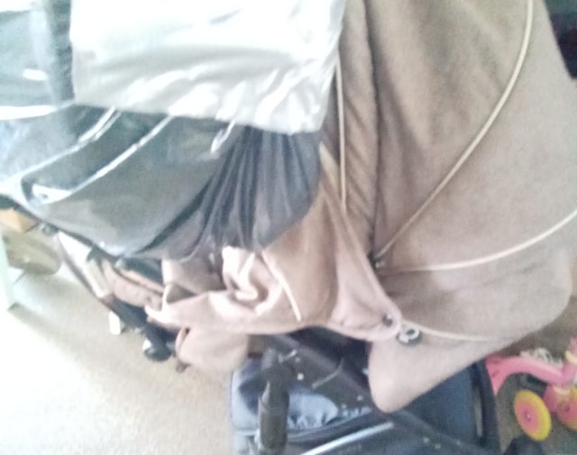 Vežimėlis trijų dalių