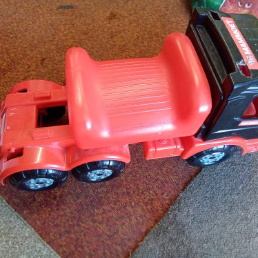 Stumdomas mašinytė