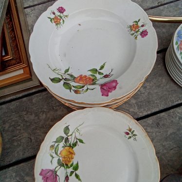 Lėkščių rinkinys