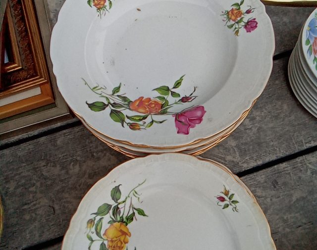 Lėkščių rinkinys