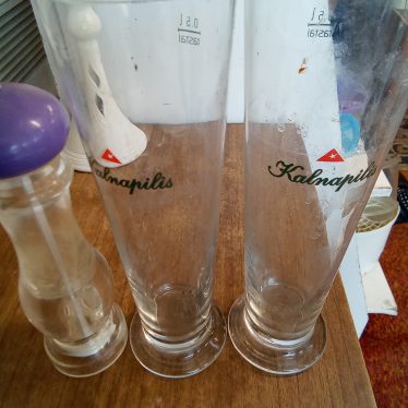 Stiklinės ir malūnės