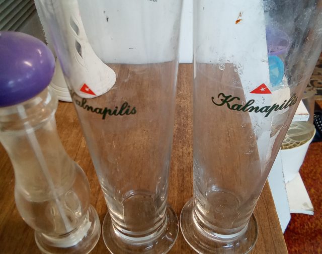 Stiklinės ir malūnės