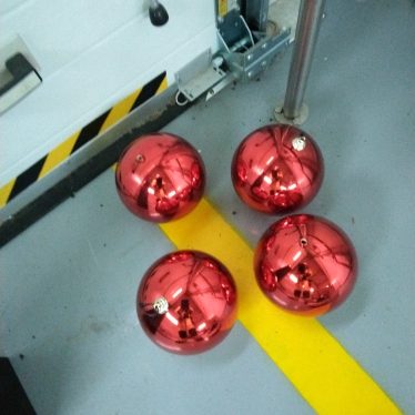 Burbulai eglei puošti