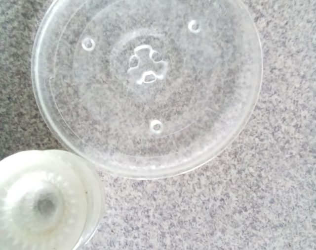 Lėkštutės  ir mikrobangų krosnelės lėkštė