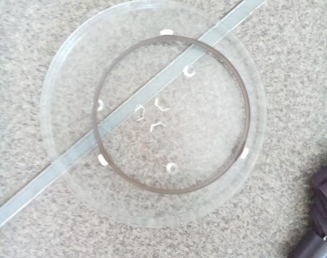 Mikrobangų krosnelės lėkštė