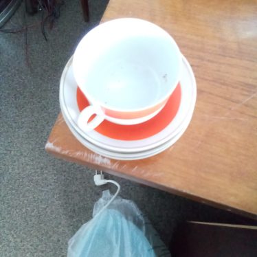 Puodelis ir lėkštutė